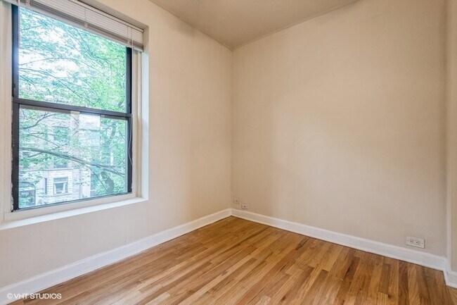 Building Photo - 1430 N Dearborn Pkwy