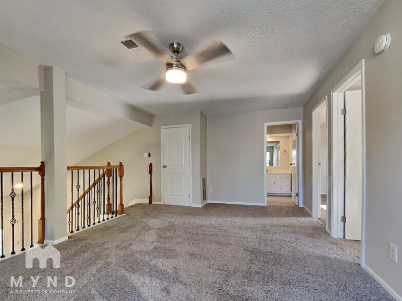 Building Photo - 15726 Pipers View Dr