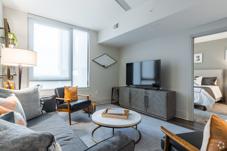 1BR, 1BA - 711SF - Cortland at Buckhead Village