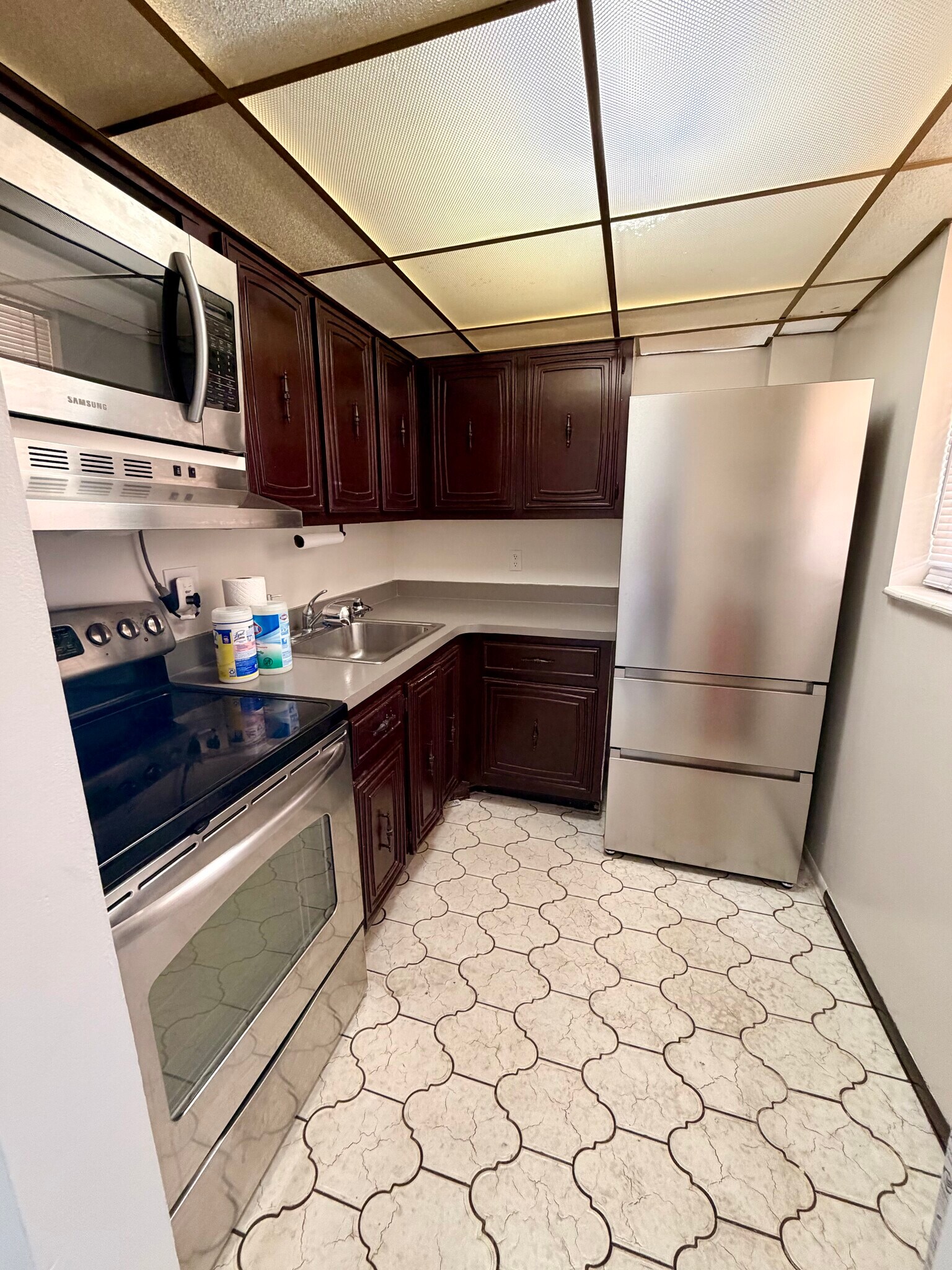 Building Photo - 1777 SE 15th St