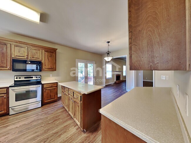 Building Photo - 2022 Keene Cir