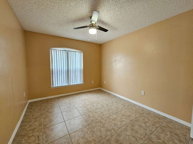 Building Photo - West Melbourne Home