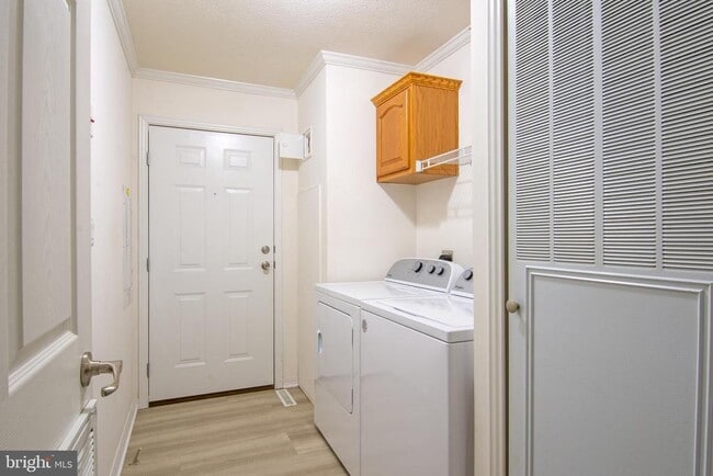 Building Photo - 192 Daffodil Dr