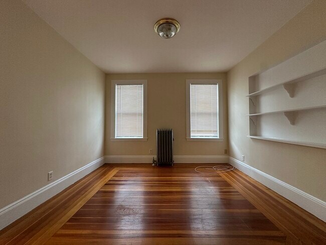 Building Photo - 56 Prentiss St