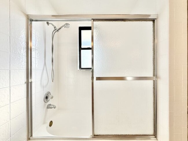 Building Photo - 12472 Monarch Cir