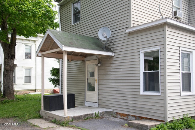 Building Photo - 133 Union St