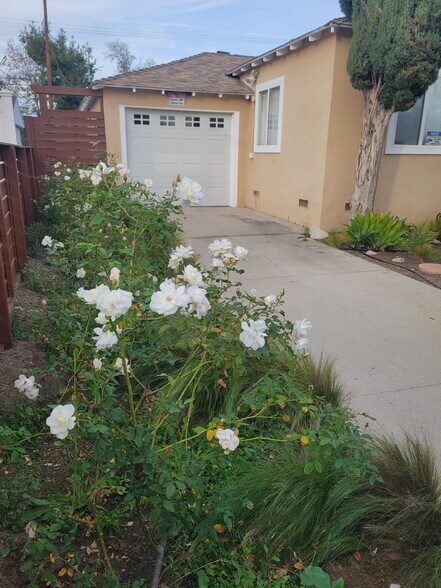 Building Photo - 17565 Bullock St