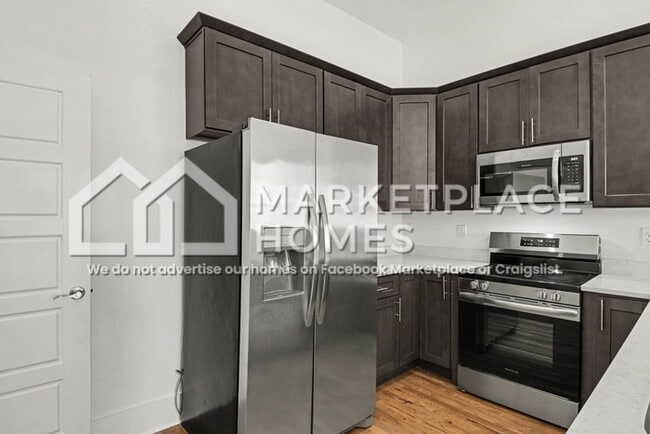 Building Photo - 211 Briar Rd