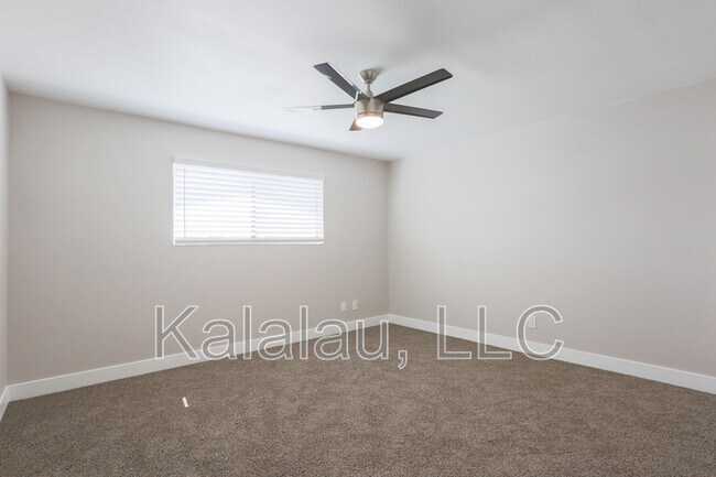 Building Photo - 1817 E Alameda Dr