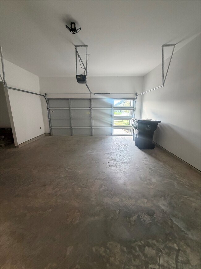 Building Photo - 25302 Rothesay Ln