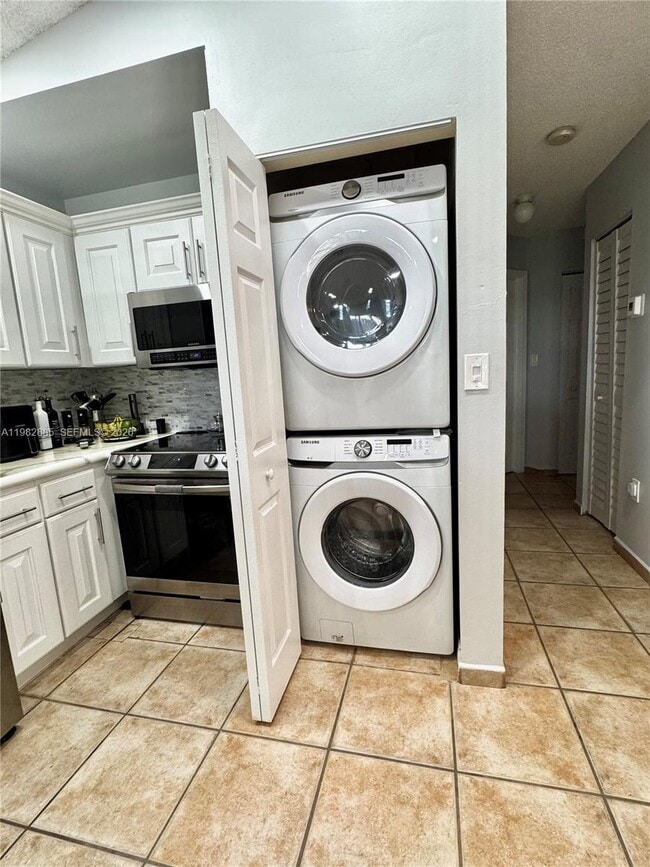 Building Photo - 17679 SW 146th Ct