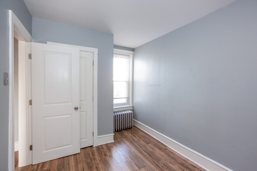 Building Photo - 3030 Tulip St