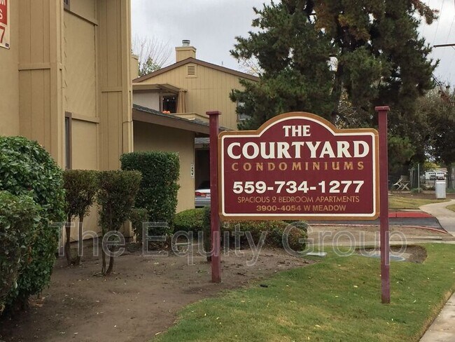 Building Photo - 3928 W Meadow Ave