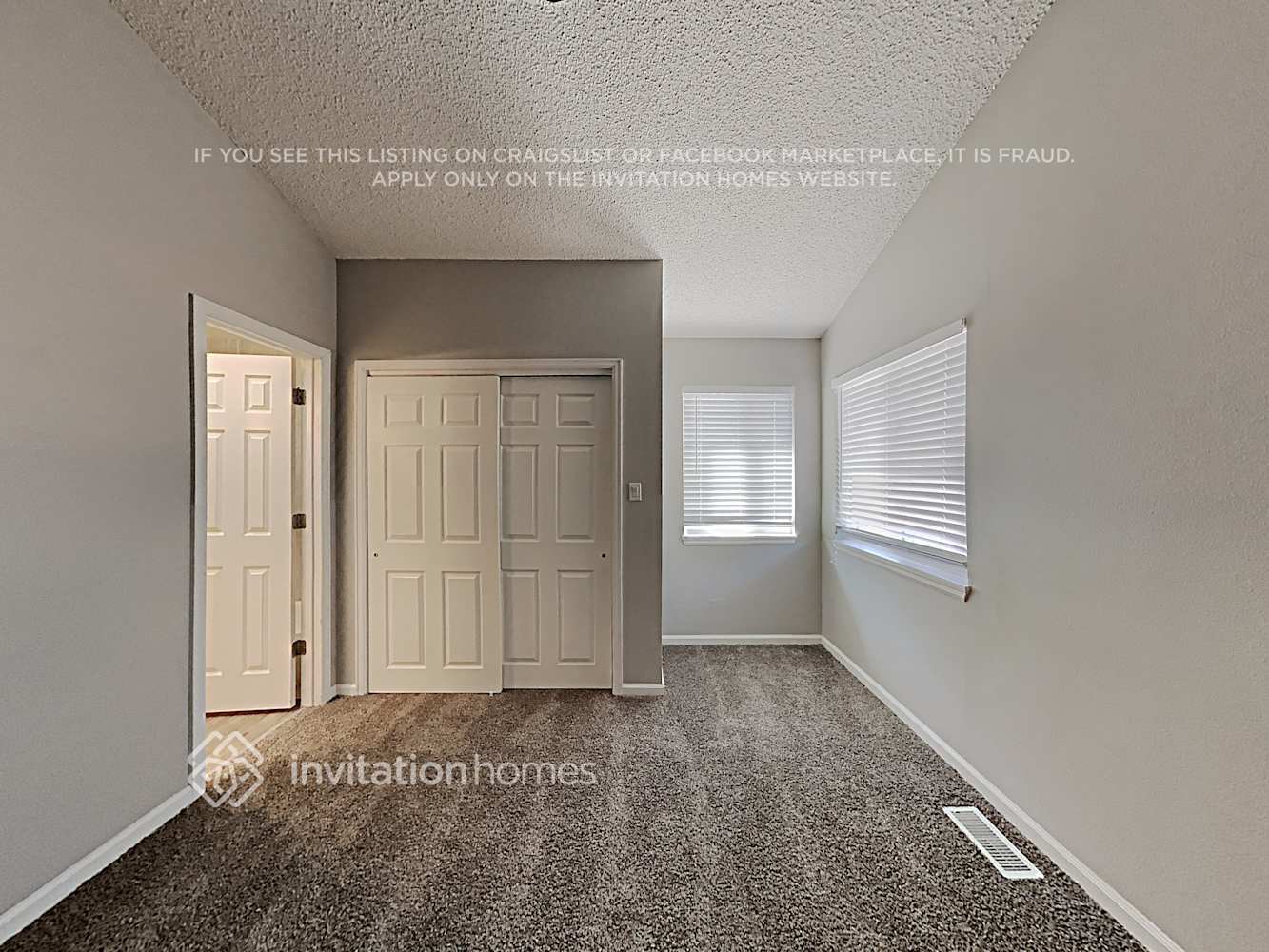 Building Photo - 2885 Mirage Dr