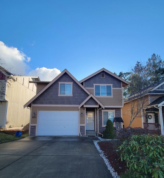 Primary Photo - Spacious 3 Bedroom Home in Silverdale!