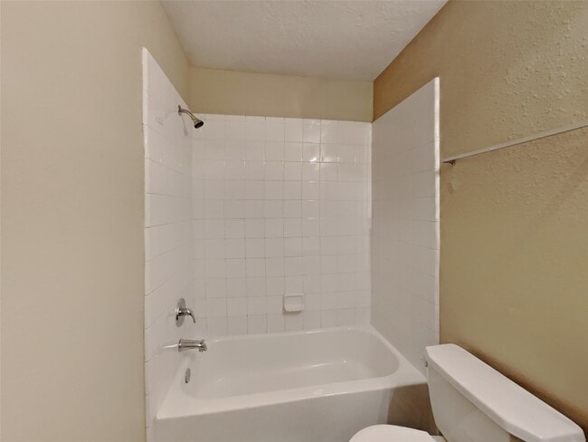 Building Photo - 12935 Garlenda Ln
