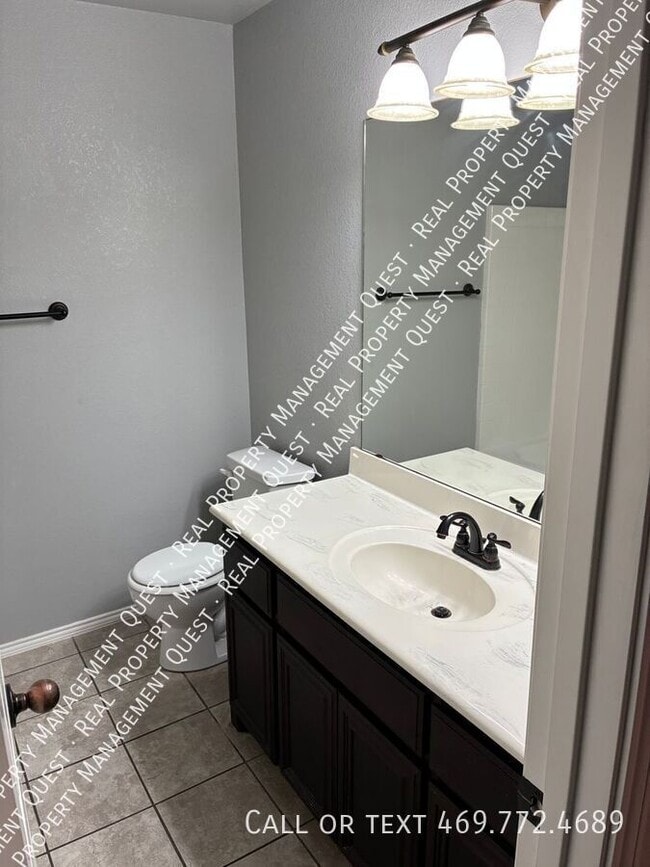 Building Photo - 1410 Beacon Hill Dr