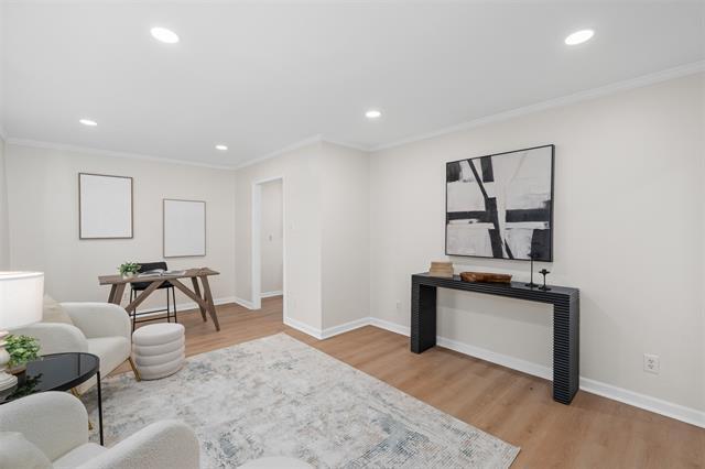 Building Photo - 8822 Miami Dr