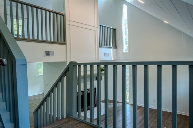 Building Photo - 8025 Cedar Cove