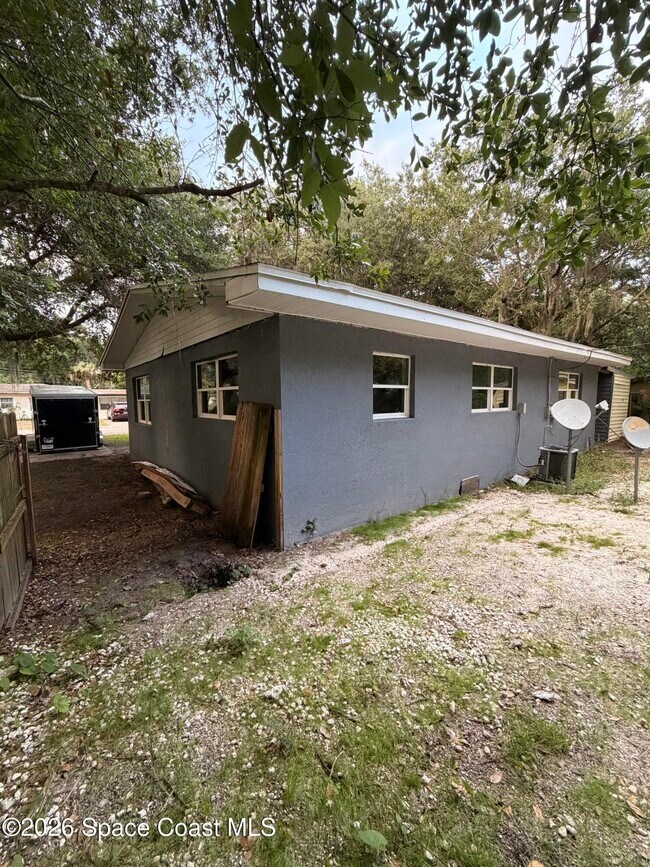 Building Photo - 2309 Anna Dr