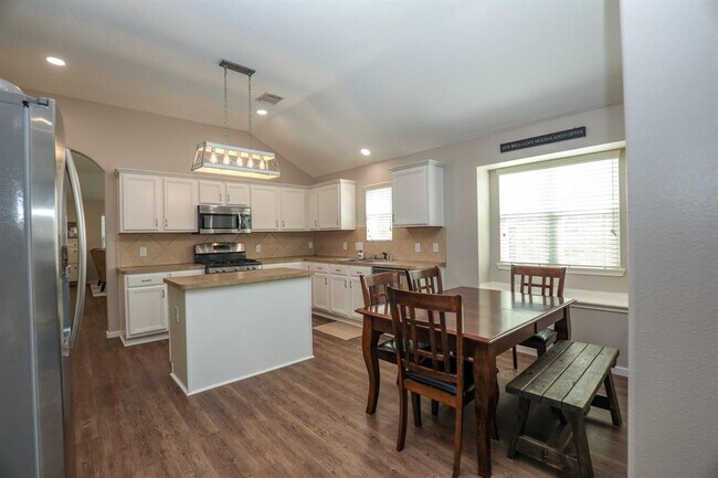 Building Photo - 18023 Melissa Springs Dr