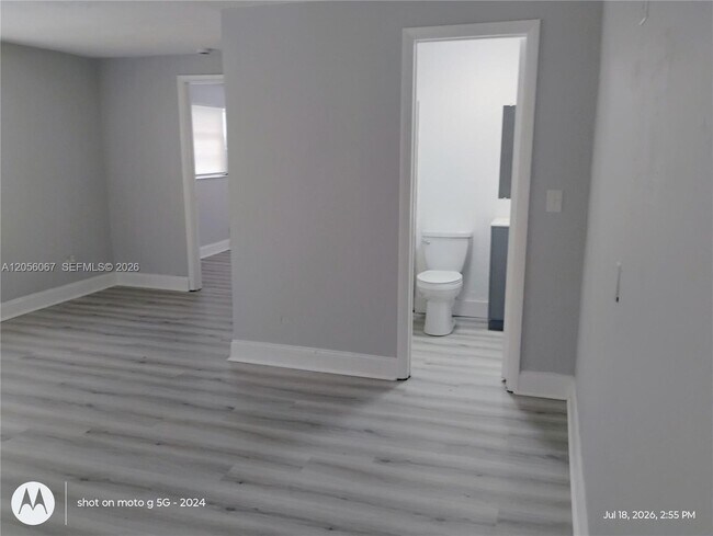 Building Photo - 4321 W Hallandale Beach Blvd
