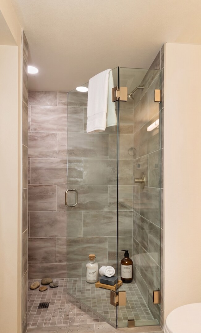 Building Photo - Ballard Gem! Updated Apartment w/ Parking, Bright Interiors & Steps to Dining + Parks