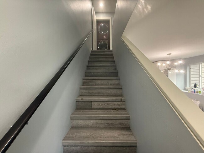 Building Photo - Northgate Townhome