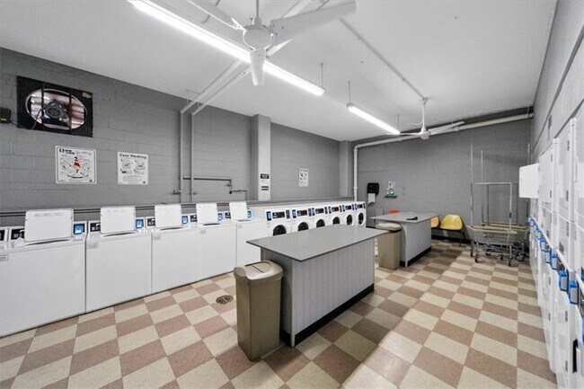 Building Photo - 3060 Pharr Ct N Northwest