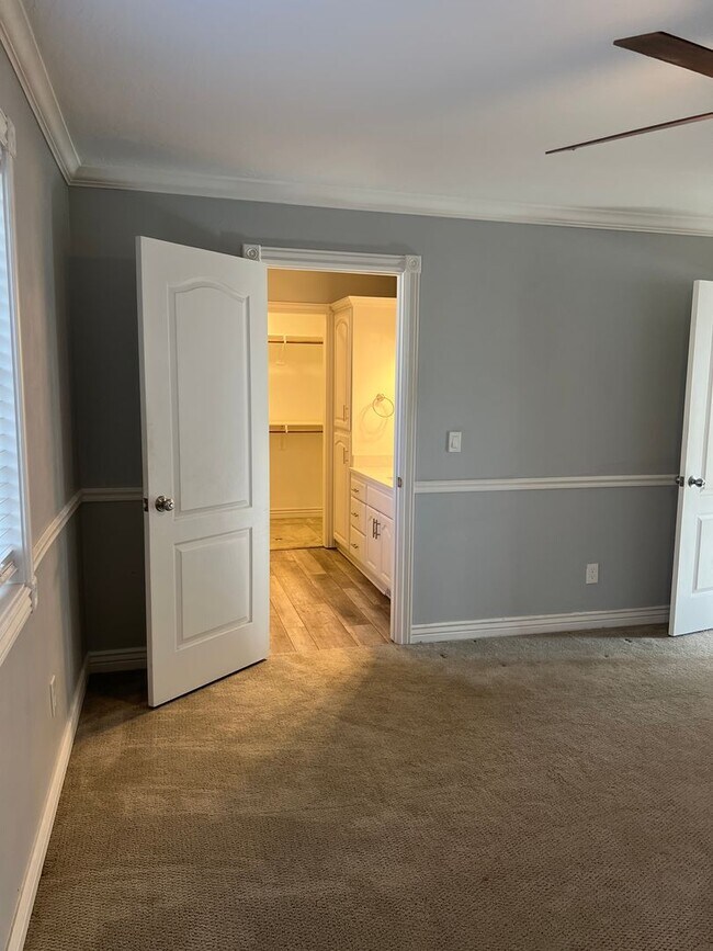 Building Photo - THIS IS A LEASE TAKEOVER - PLEASE CONTACT ...