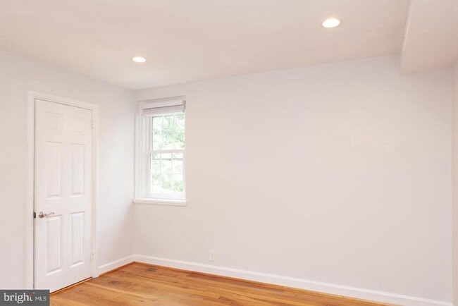 Building Photo - 2812 S Abingdon St