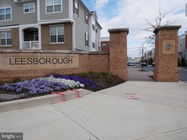 Building Photo - 2202 Leesborough Dr