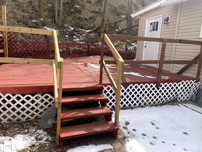 Building Photo - 411 Voorhis St