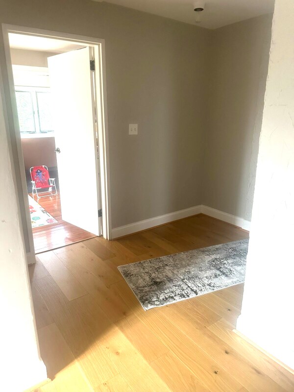 Building Photo - 9817 Inglemere Dr