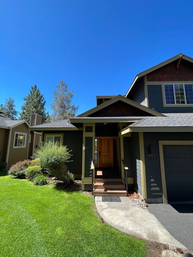 Building Photo - Spacious 3-Bed Home with Private Baths