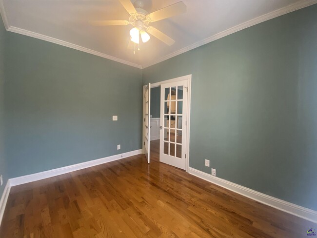 Building Photo - 338 Ivystone Dr