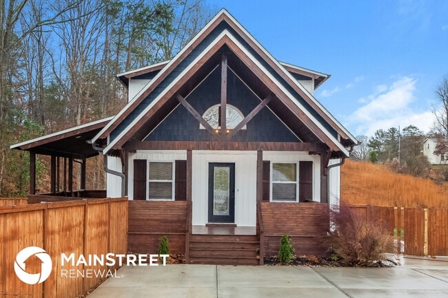 Building Photo - 8135 Westbourne Dr