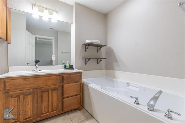 Building Photo - 6670 Picadilly St