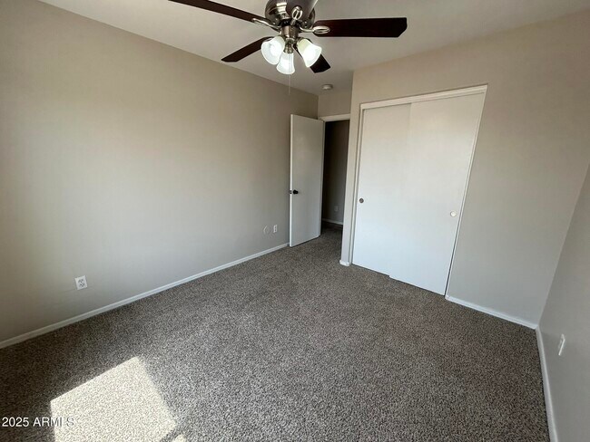 Building Photo - 15070 N 150th Ln