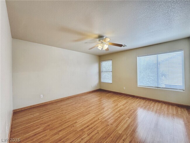 Building Photo - 8632 Shady Pines Dr