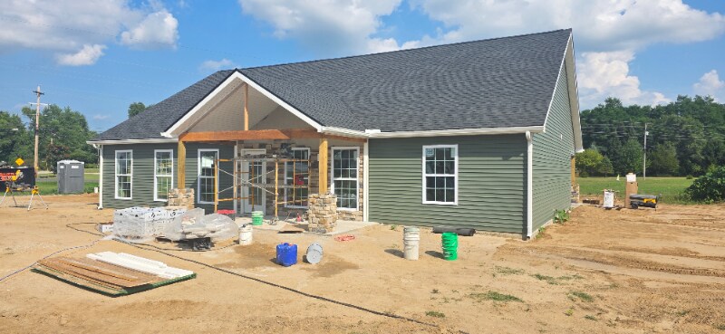 Primary Photo - 2975 E Valley Rd