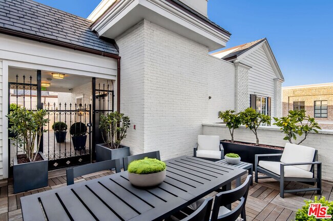 Building Photo - 15225 Palisades Village Ln