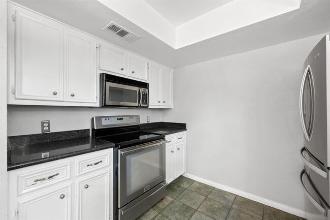 Building Photo - 3303 Sanderling Trail