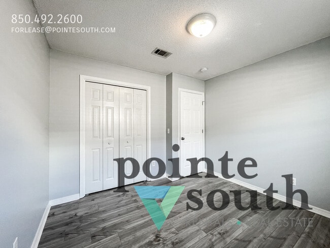 Building Photo - 209 Staysail St