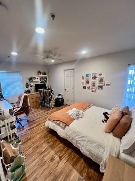 Bedroom 2 - 5645 Friars Rd