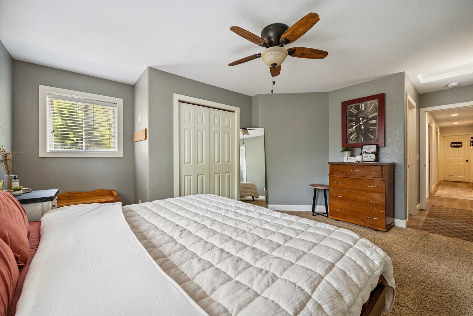 Building Photo - 3213 Hemlock Ct