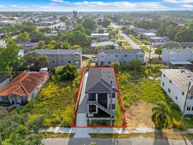 Building Photo - 18362 SW 102nd Pl