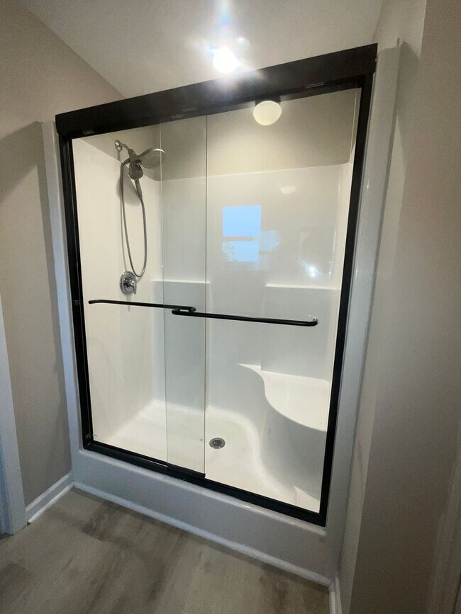 Building Photo - 153 Mildred Wy