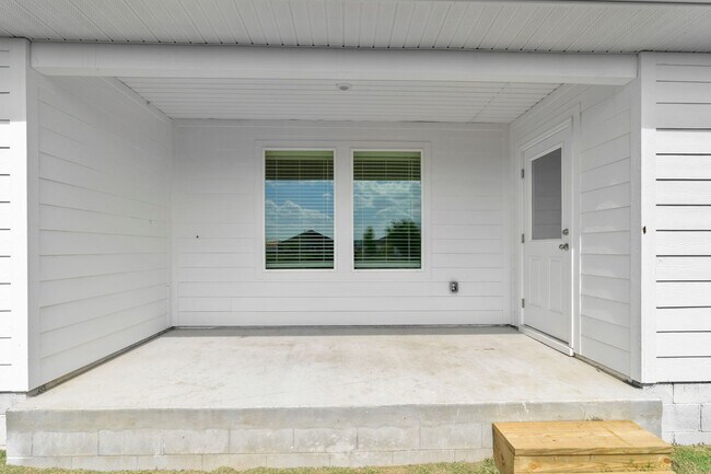 Building Photo - Brand-New 3 Bedroom Home in Prairie Grove! Move-in Ready!