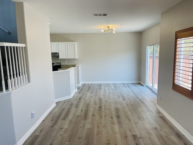 Building Photo - Condo
